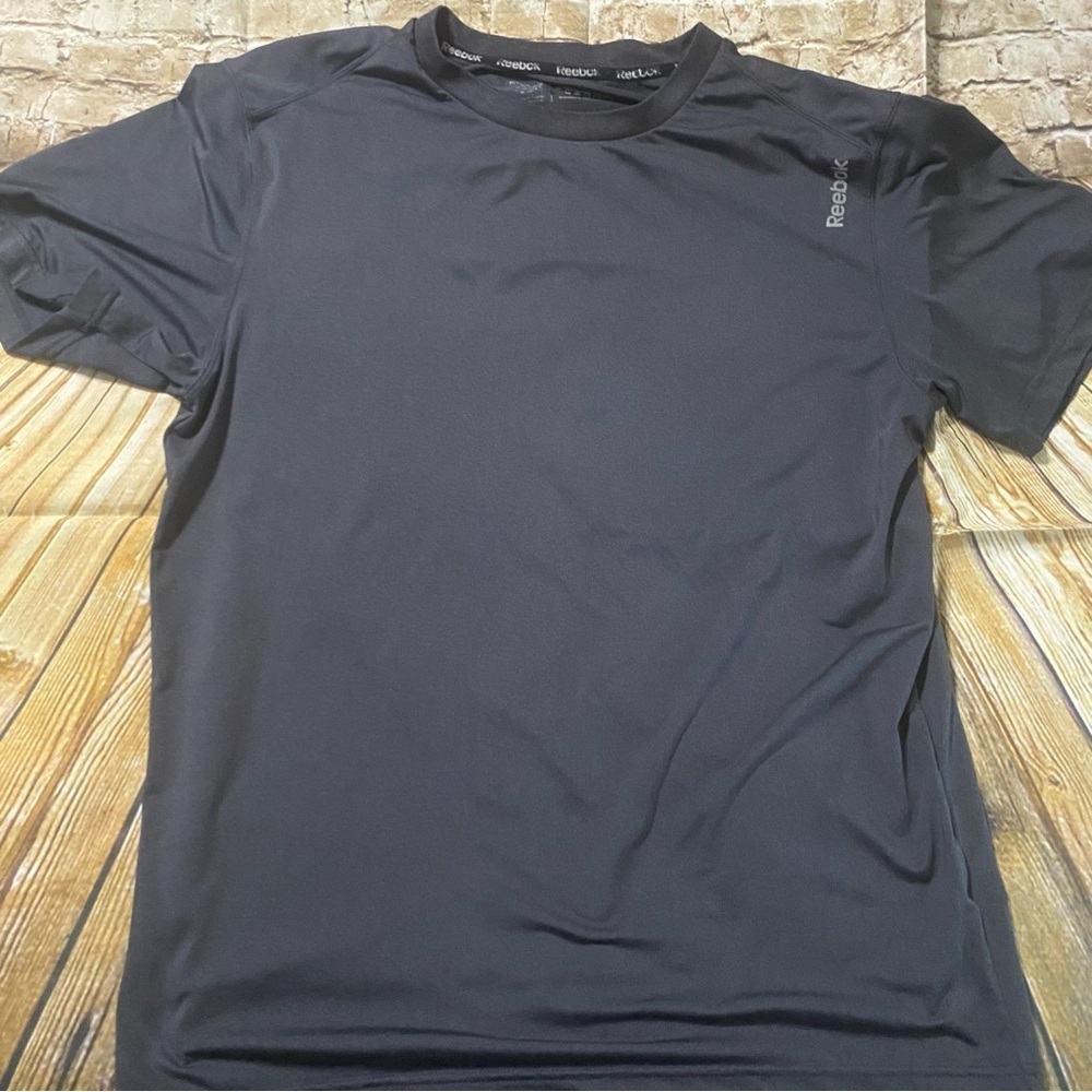 Reebok Gray Short Sleeve Quick Dry Athletic T Shirt